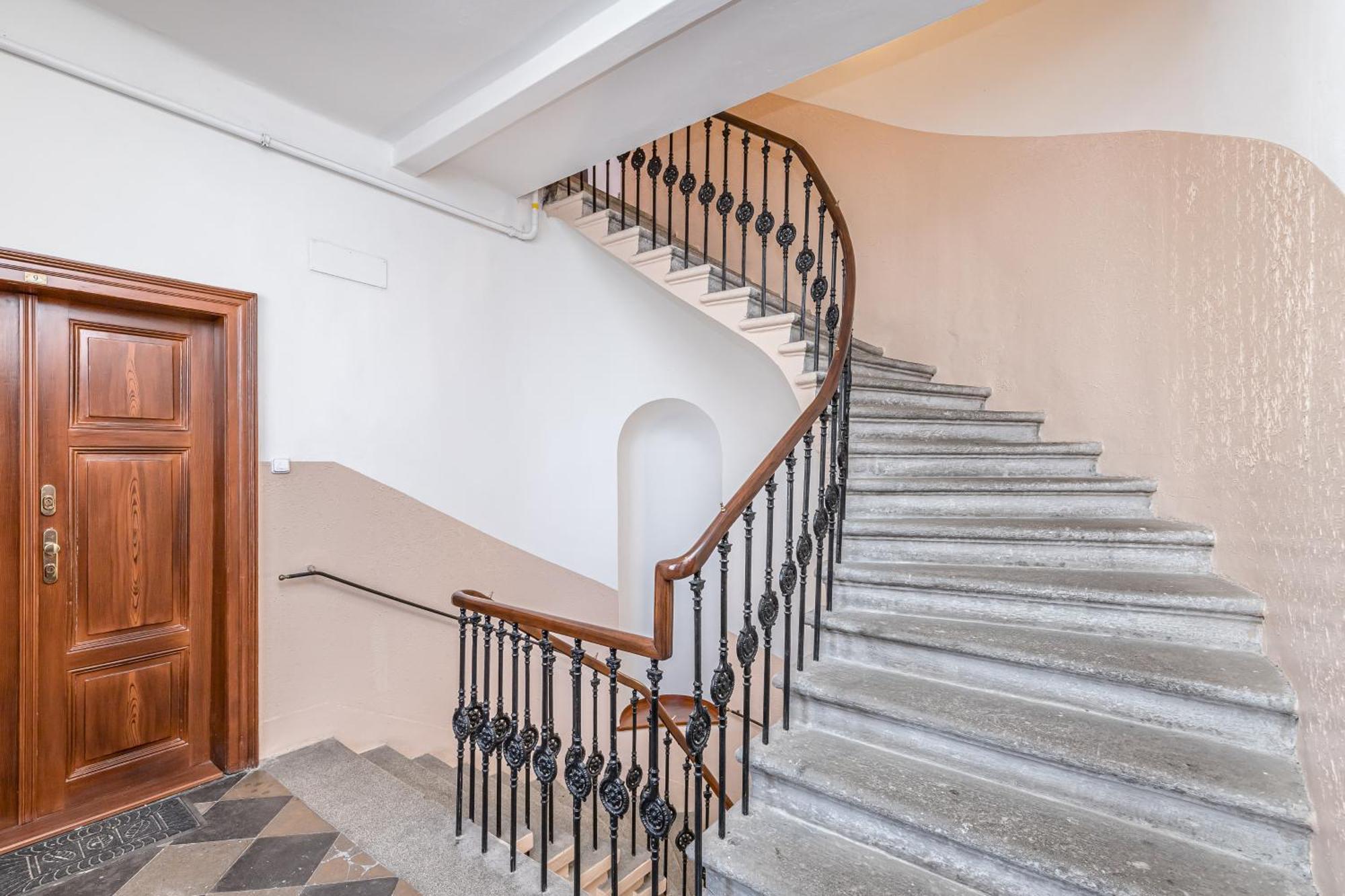 Navratilova Apartment