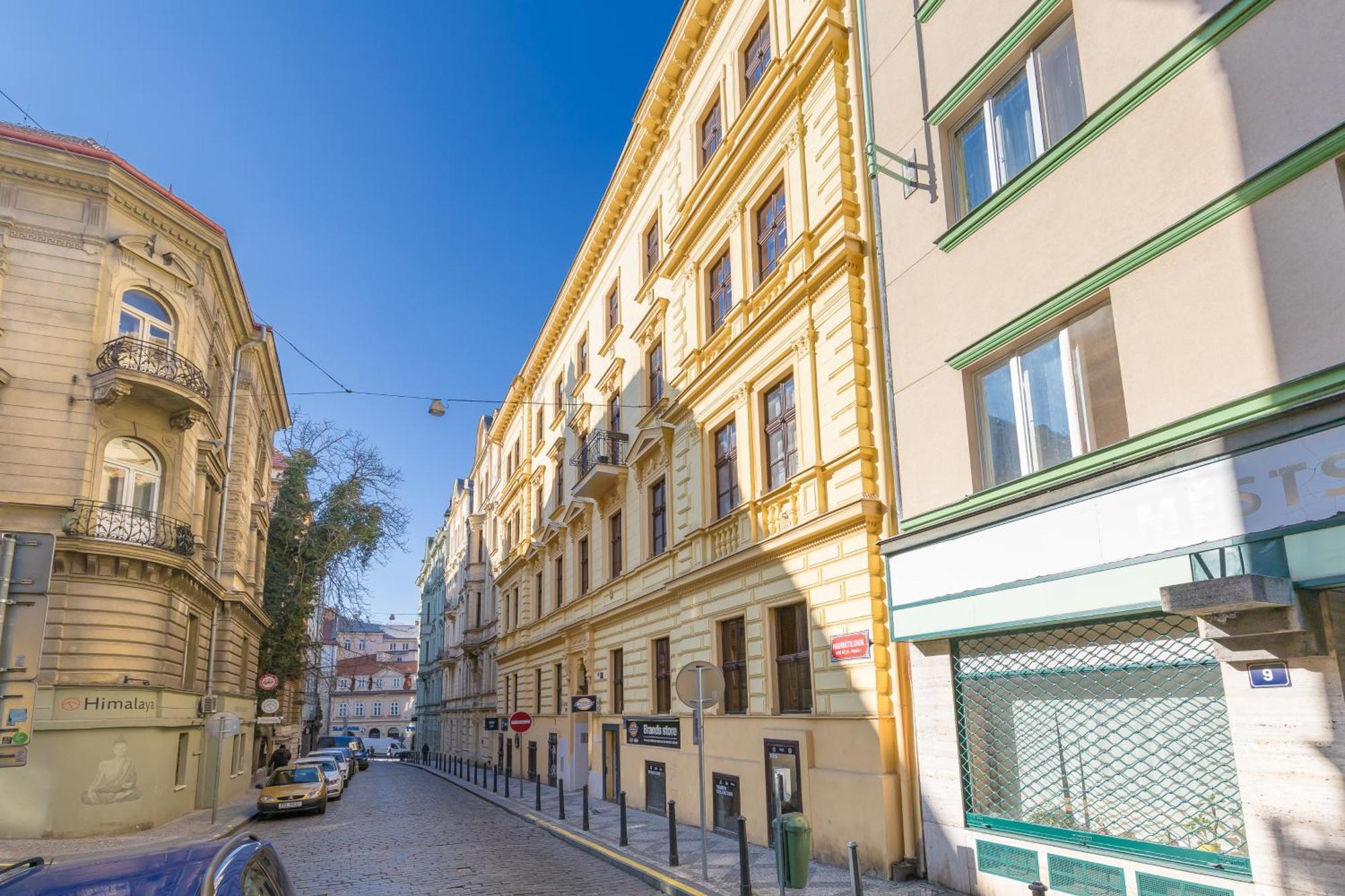 Navratilova Prague