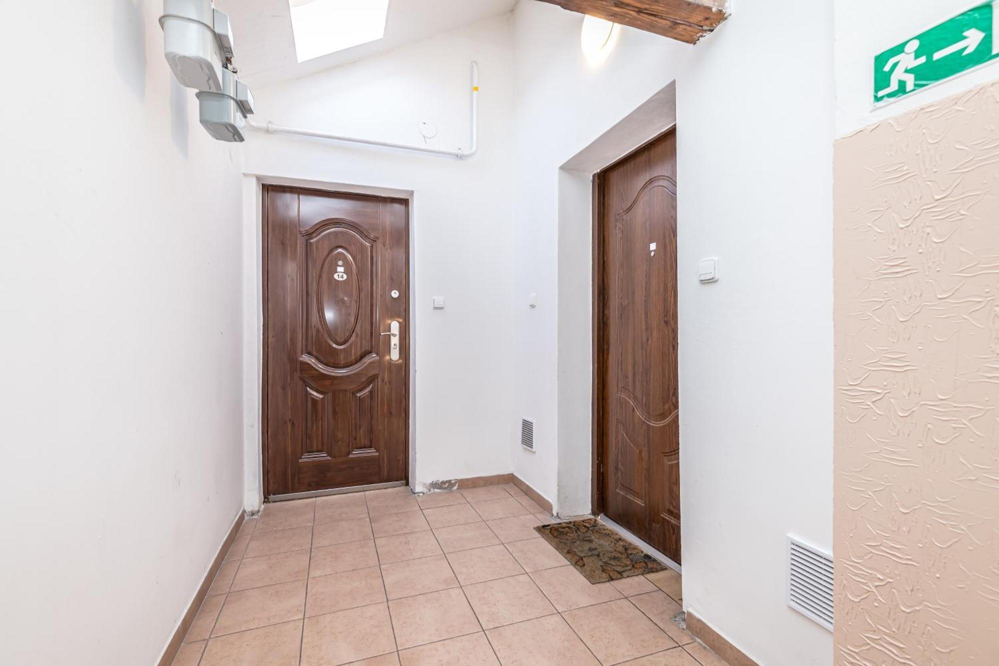 Navratilova Apartment